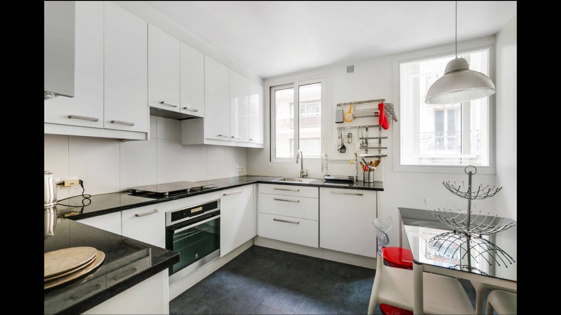 Location Appartement à Paris Batignolles-Monceaux 17e arrondissement 6 pièces