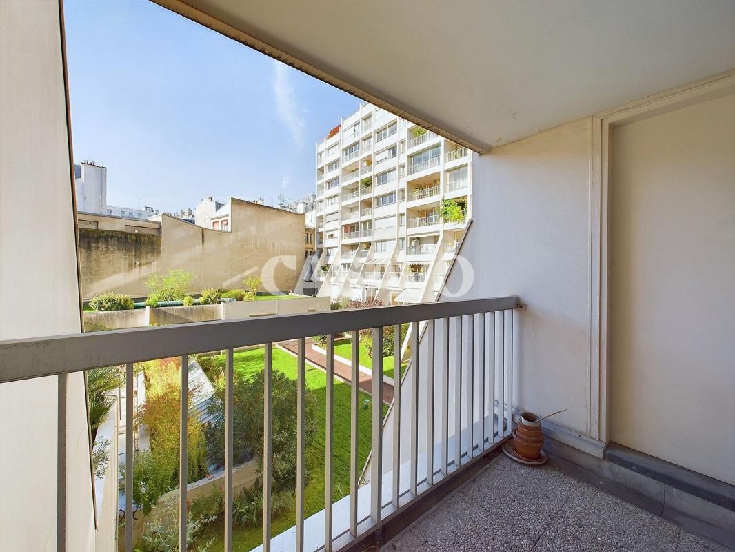 Vente Appartement à Paris Entrepôt 10e arrondissement 3 pièces