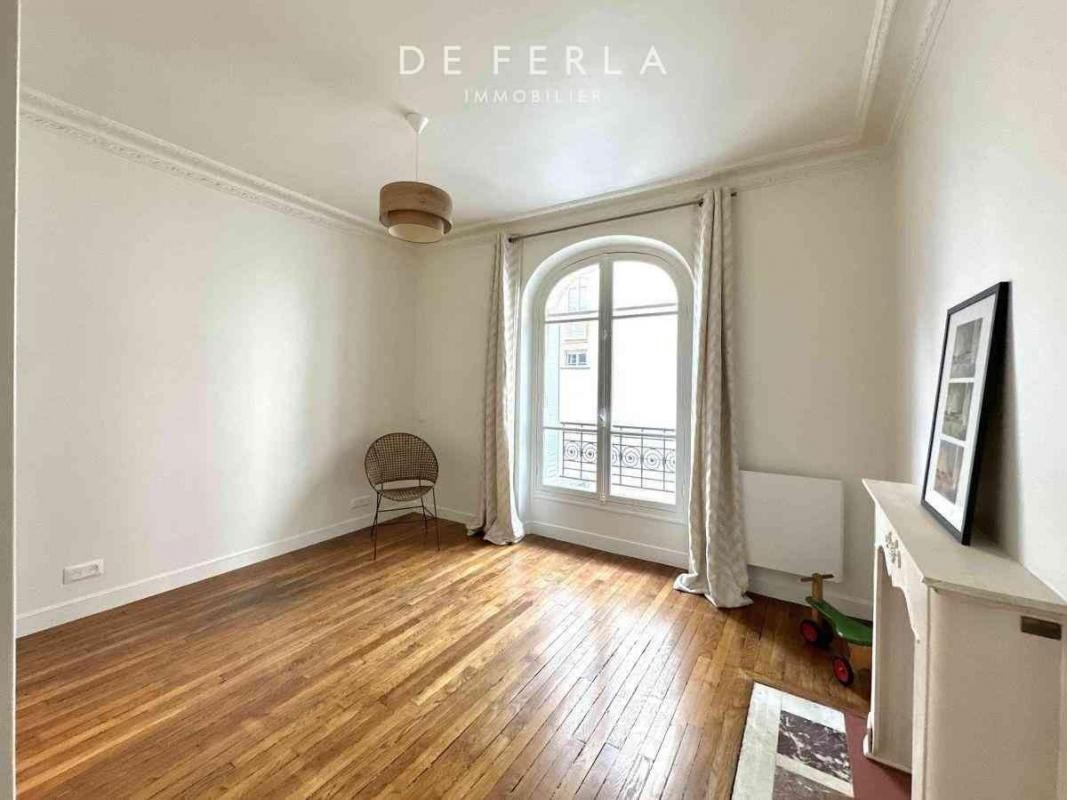 Location Appartement à Paris Palais-Bourbon 7e arrondissement 5 pièces