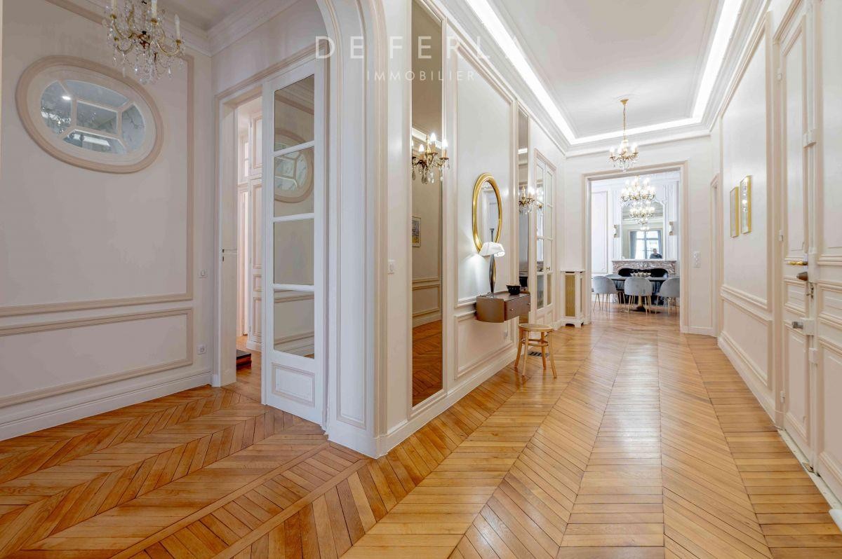 Location Appartement à Paris Passy 16e arrondissement 7 pièces