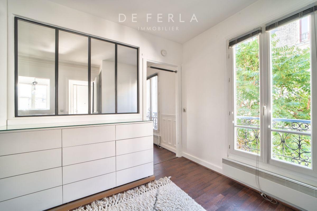 Location Appartement à Paris Vaugirard 15e arrondissement 2 pièces