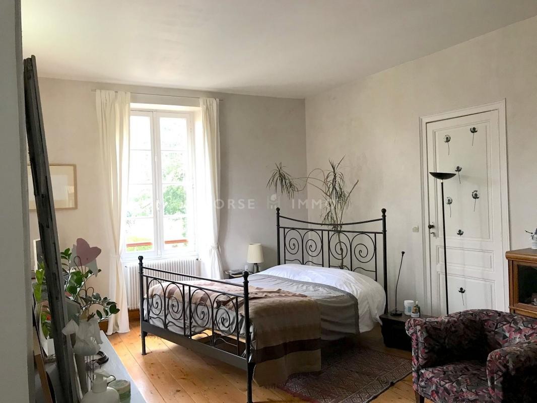 Vente Maison à Saint-Michel-de-Montaigne 25 pièces