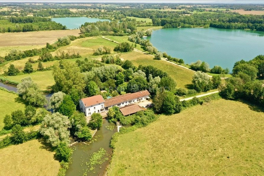 Vente Maison à Montrevel-en-Bresse 25 pièces