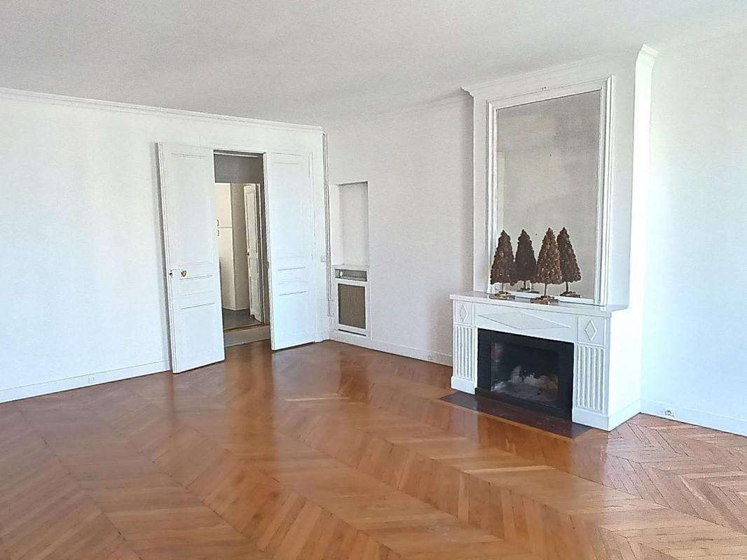 Location Appartement à Paris Passy 16e arrondissement 4 pièces