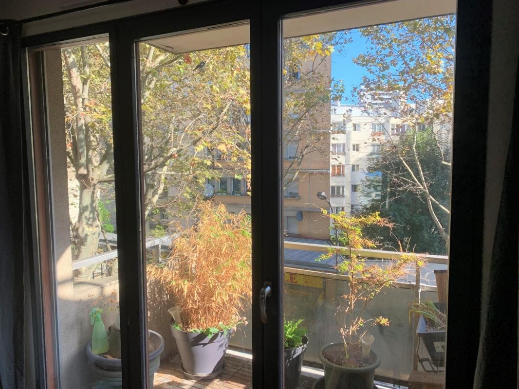 Vente Appartement à Paris Buttes-Chaumont 19e arrondissement 5 pièces