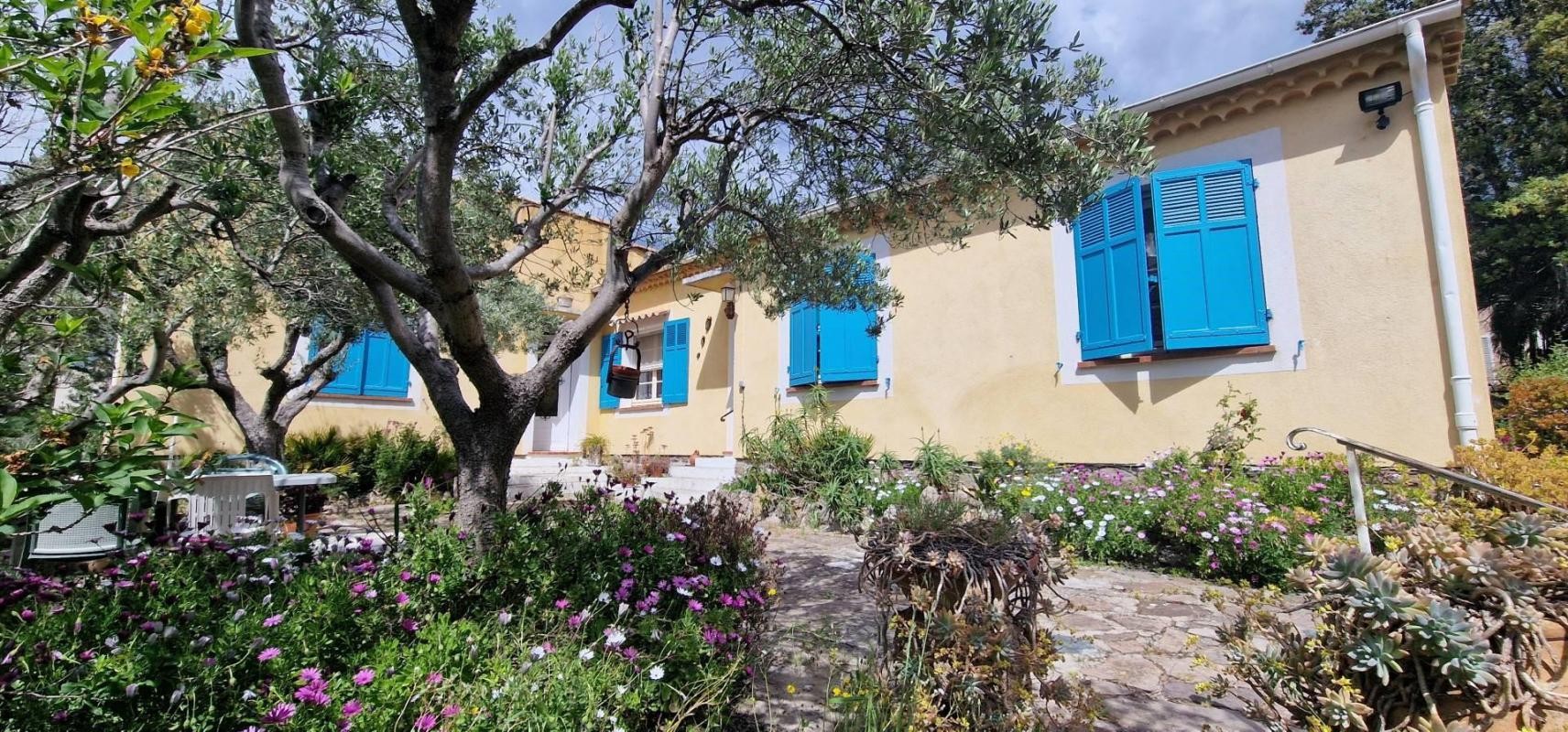 Vente Maison à Roquebrune-sur-Argens 6 pièces