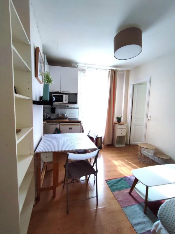 Vente Appartement à Paris Entrepôt 10e arrondissement 2 pièces