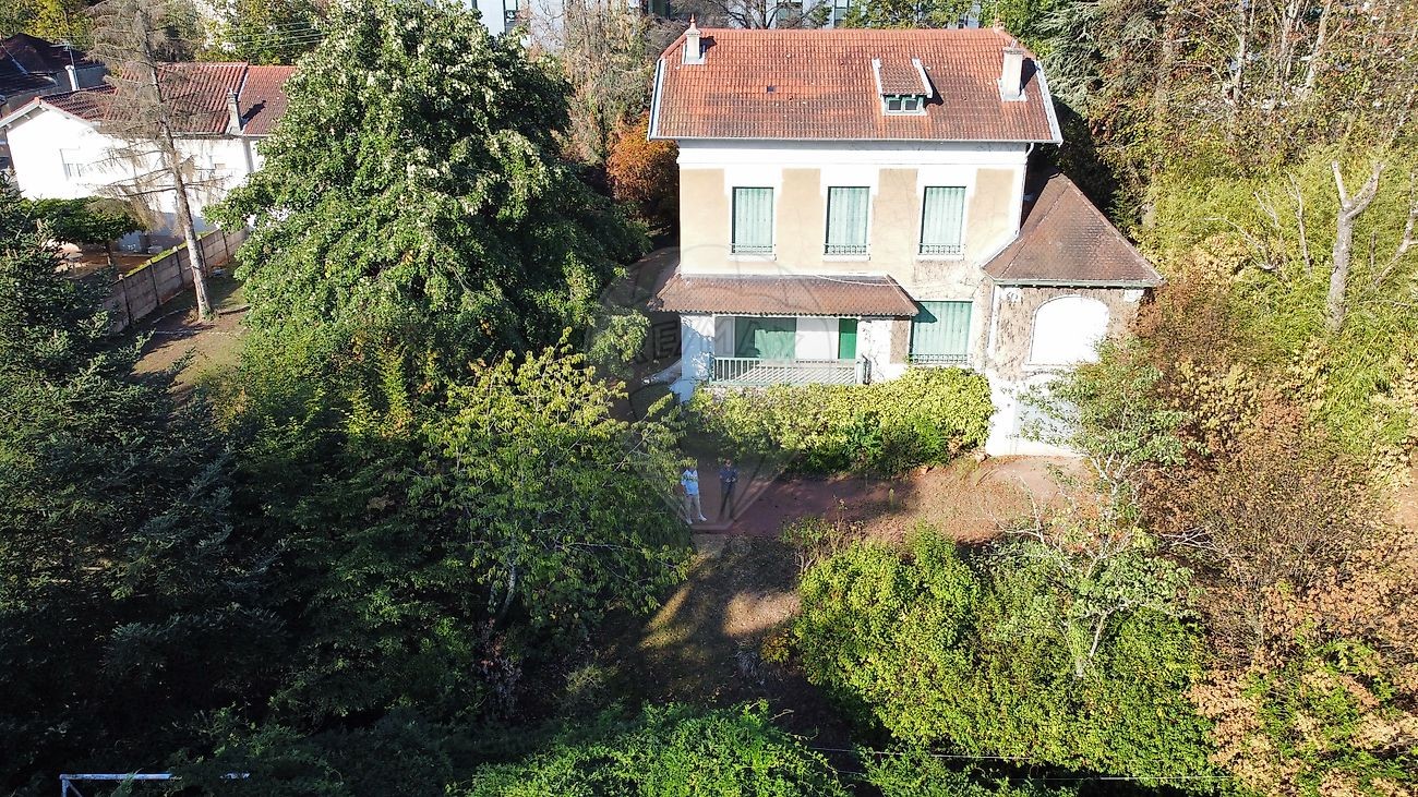 Vente Maison à Charbonnières-les-Bains 7 pièces