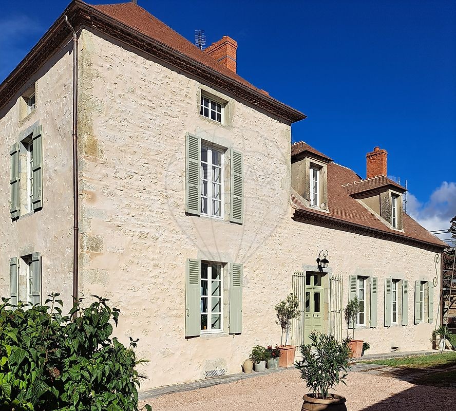 Vente Maison à Charroux 12 pièces