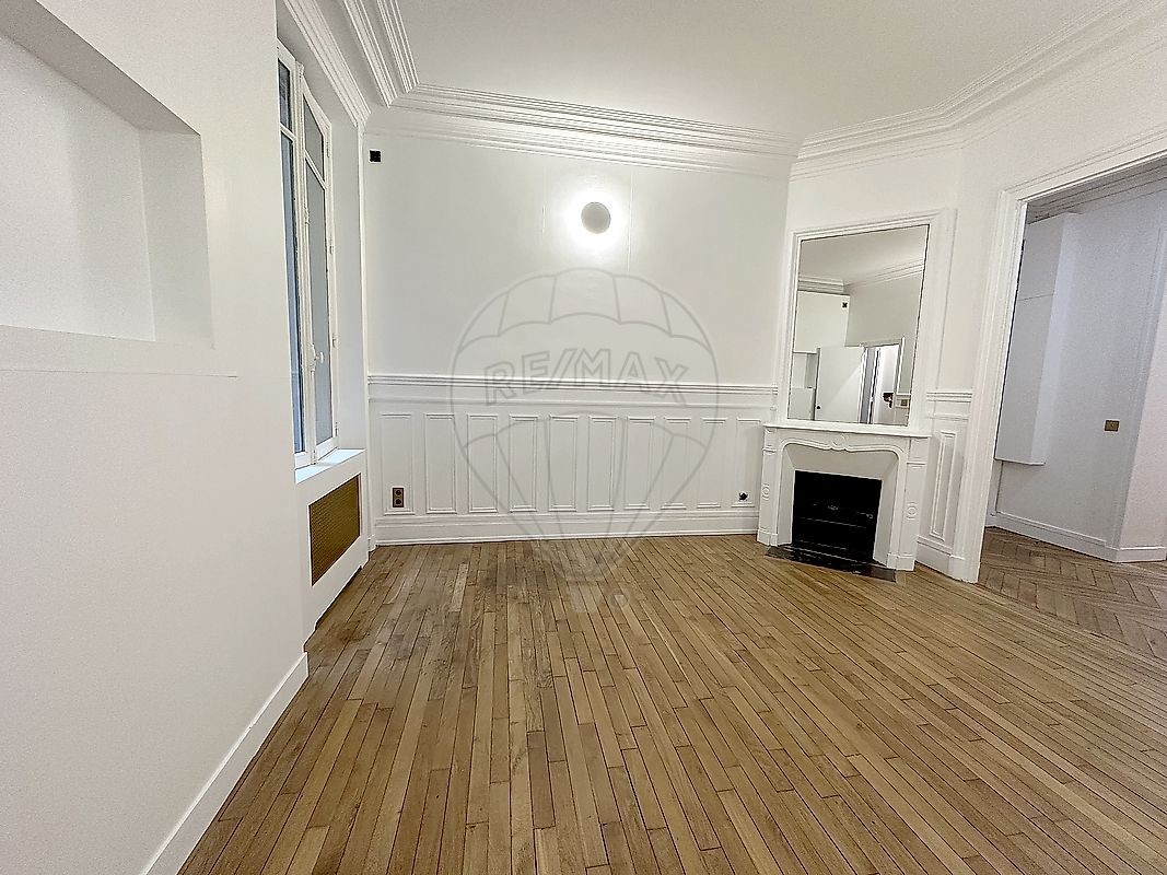 Vente Appartement à Paris Élysée  8e arrondissement 4 pièces