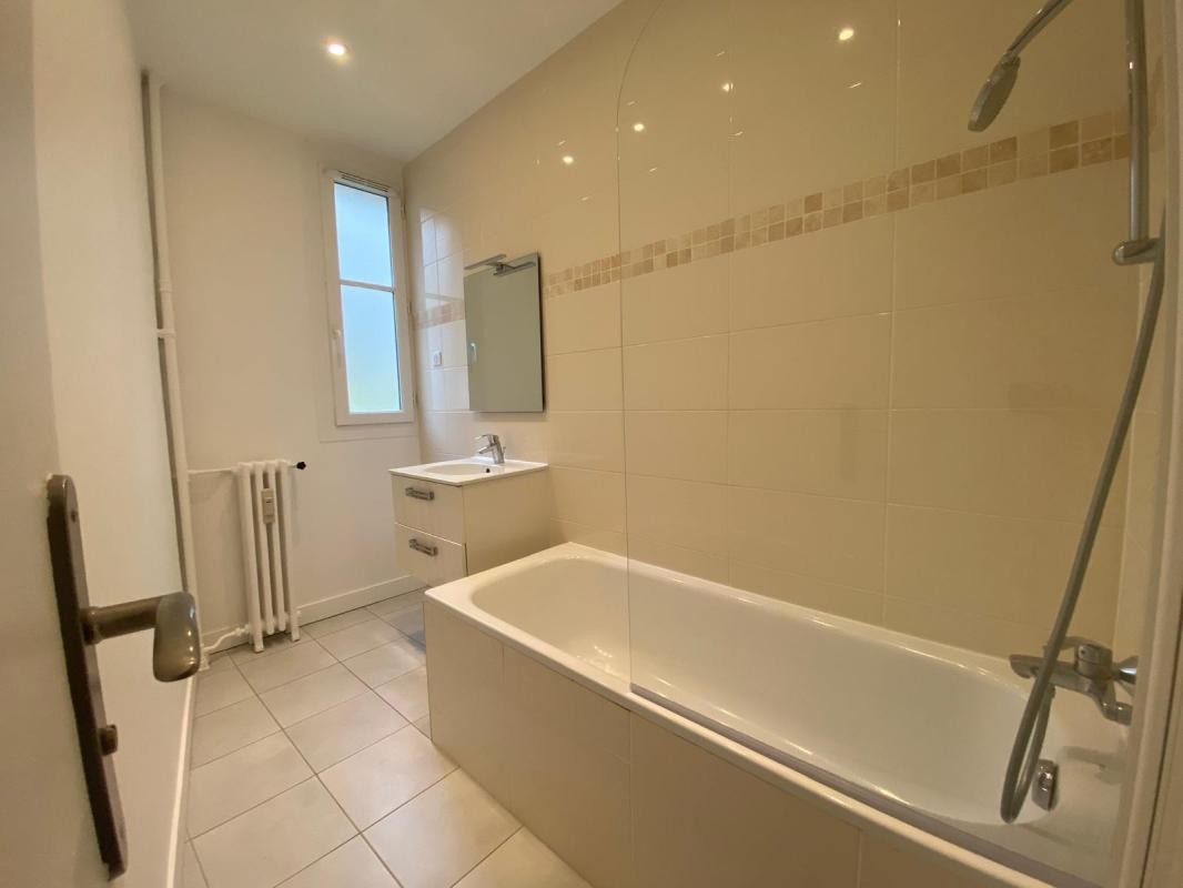 Location Appartement à Paris Vaugirard 15e arrondissement 3 pièces