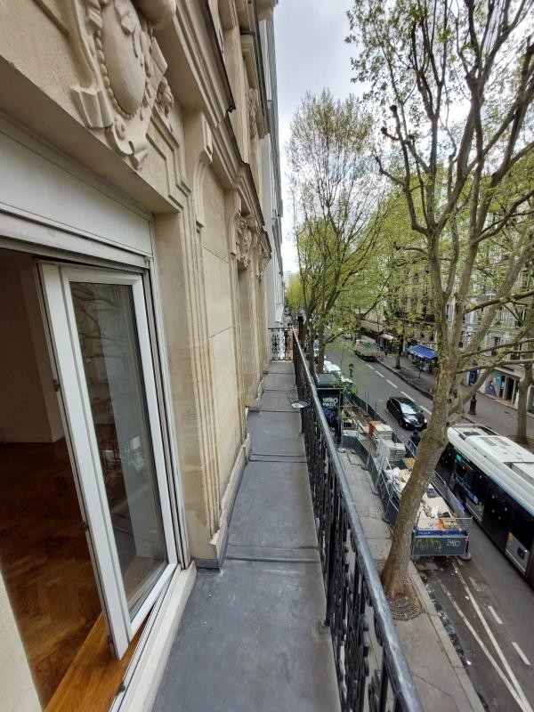 Location Appartement à Paris Ménilmontant 20e arrondissement 2 pièces