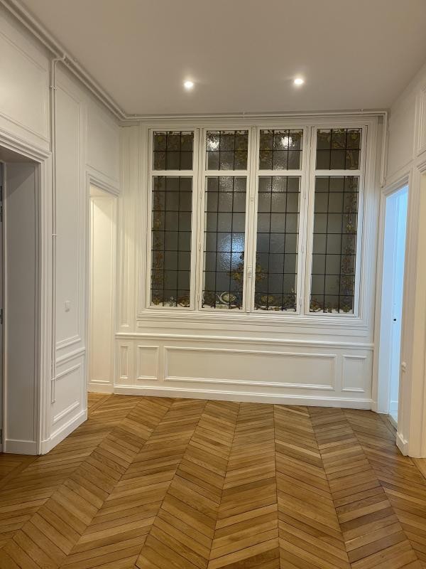 Location Appartement à Paris Élysée  8e arrondissement 5 pièces