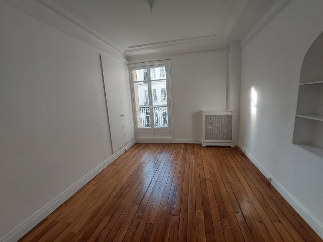 Location Appartement à Paris Batignolles-Monceaux 17e arrondissement 5 pièces