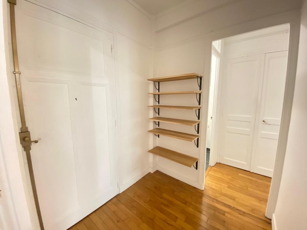 Location Appartement à Paris Vaugirard 15e arrondissement 2 pièces