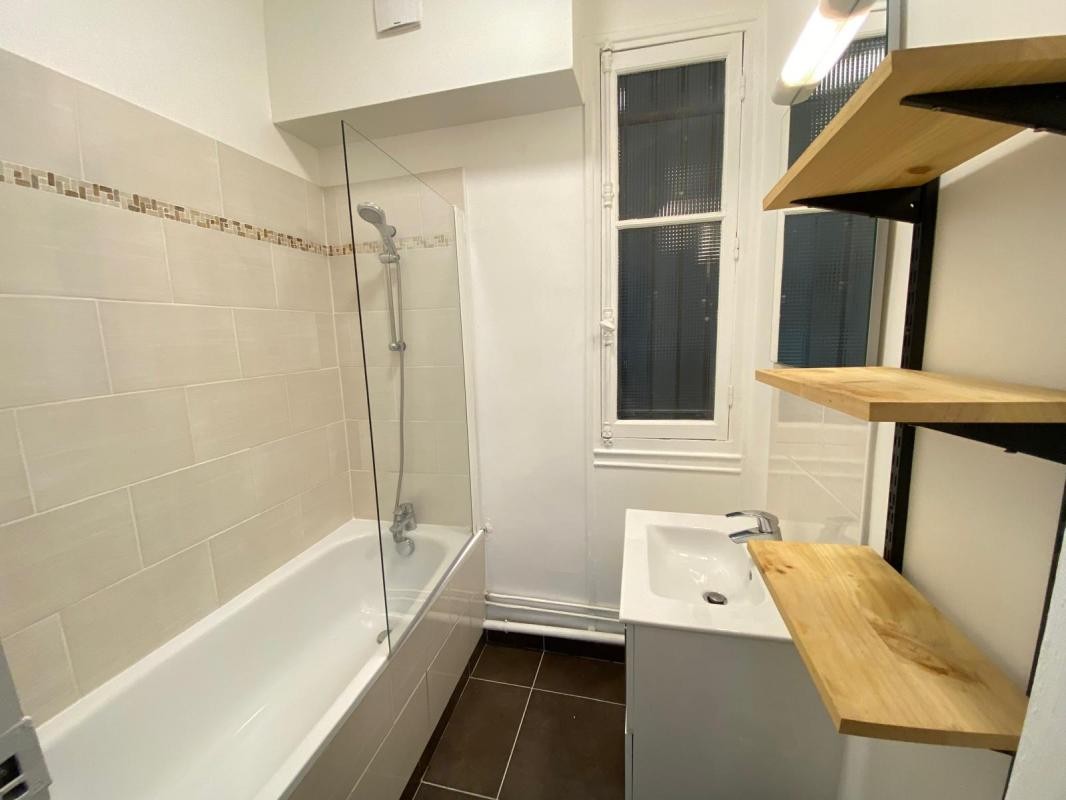 Location Appartement à Paris Vaugirard 15e arrondissement 2 pièces