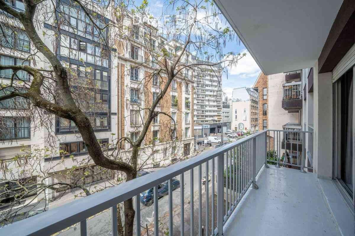 Vente Appartement à Paris Vaugirard 15e arrondissement 3 pièces