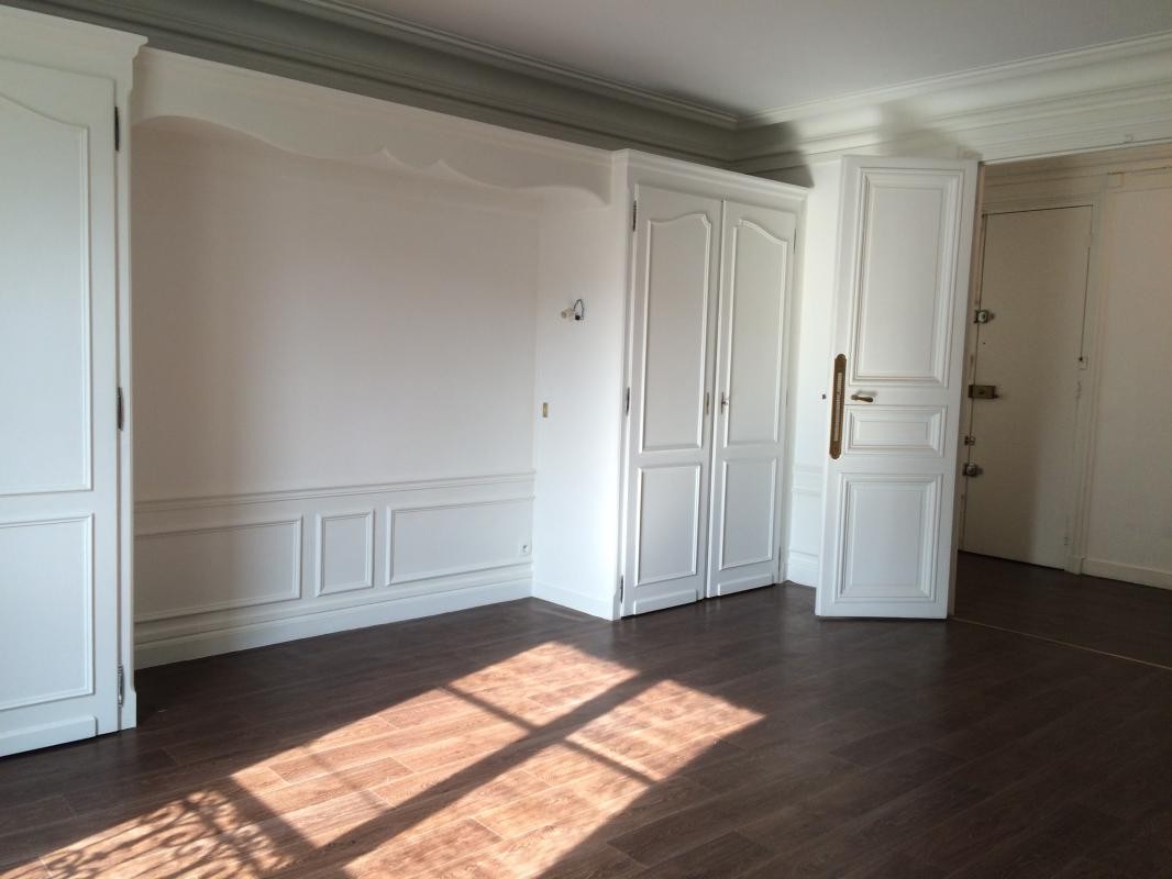 Location Appartement à Paris Butte-Montmartre 18e arrondissement 3 pièces