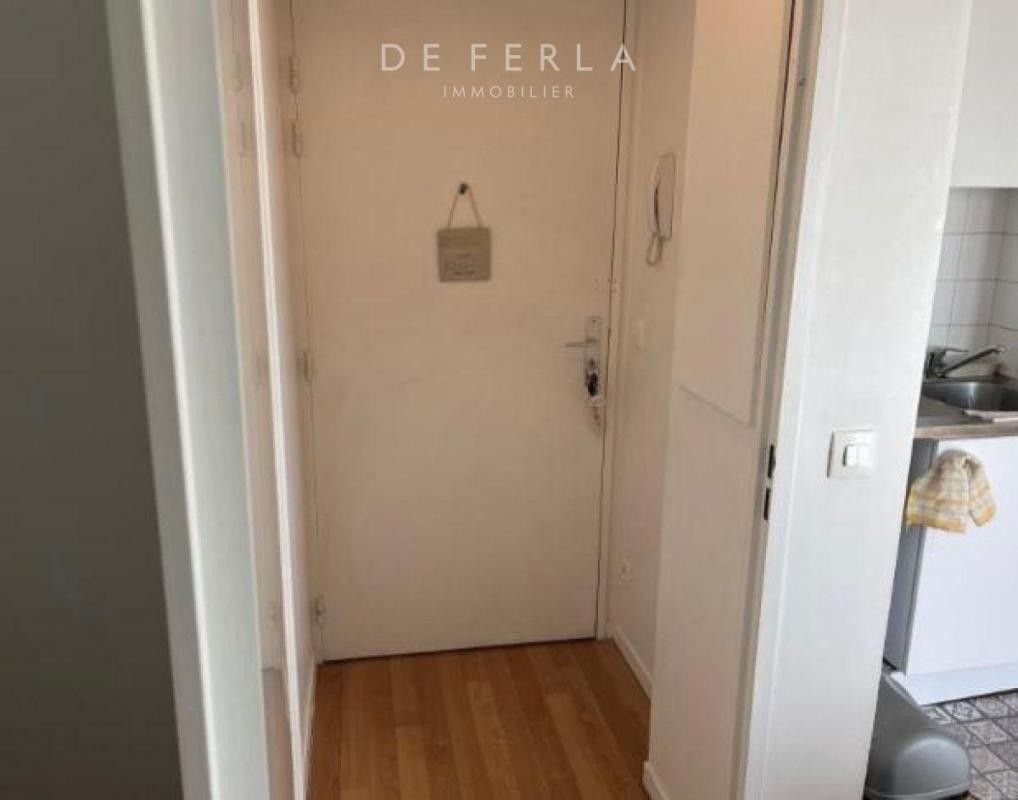 Vente Appartement à Paris Butte-Montmartre 18e arrondissement 1 pièce