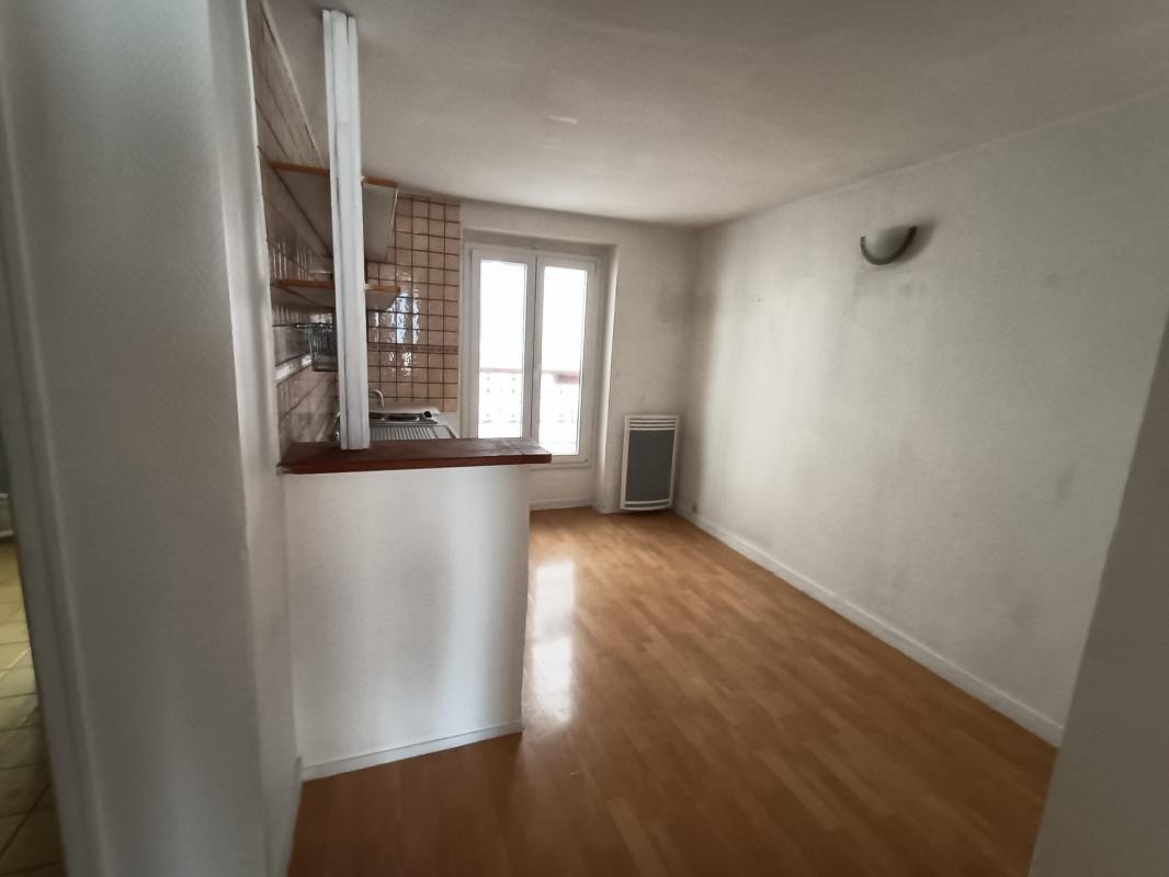 Vente Appartement à Paris Butte-Montmartre 18e arrondissement 2 pièces