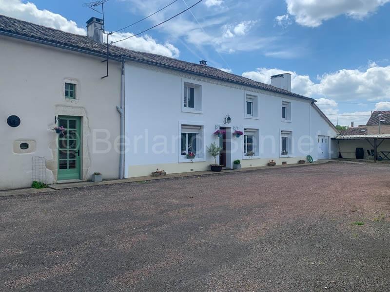 Vente Maison à Sauzé-Vaussais 8 pièces