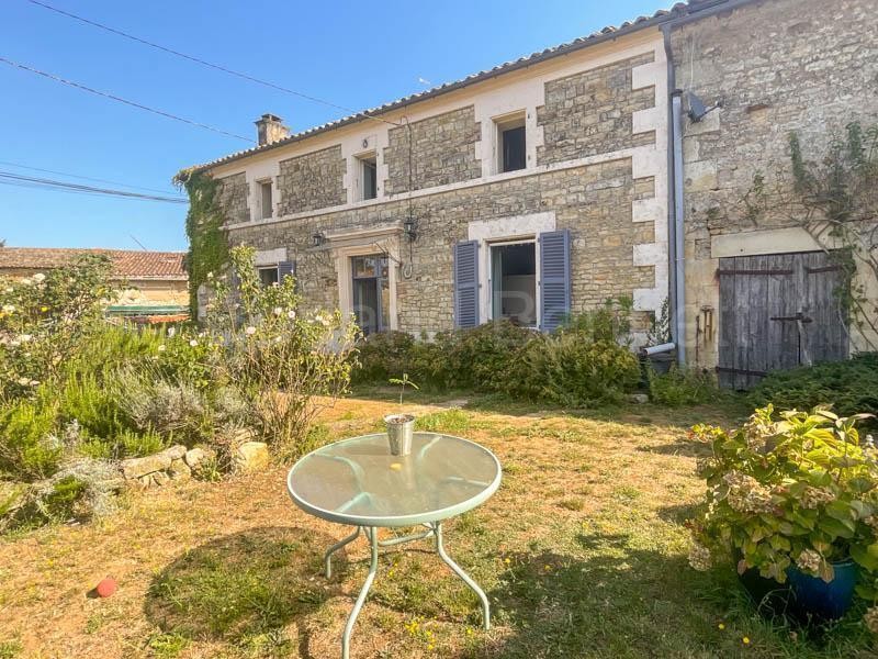 Vente Maison à Sauzé-Vaussais 6 pièces