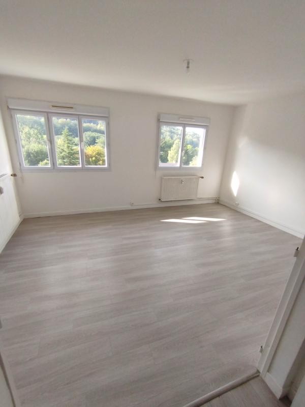 Location Appartement à Monthermé 4 pièces