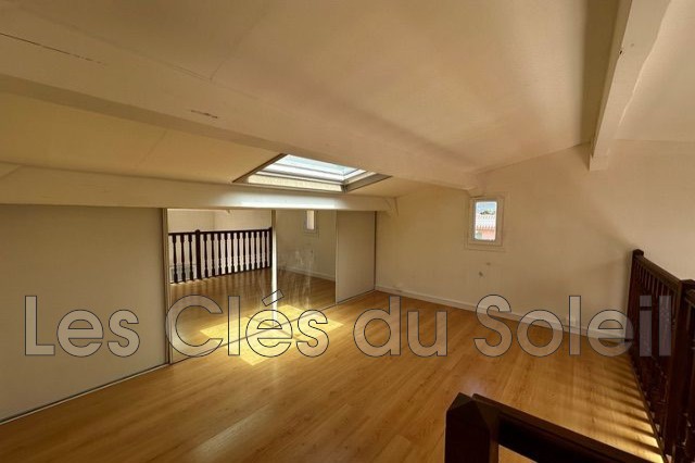 Location Appartement à Hyères 1 pièce