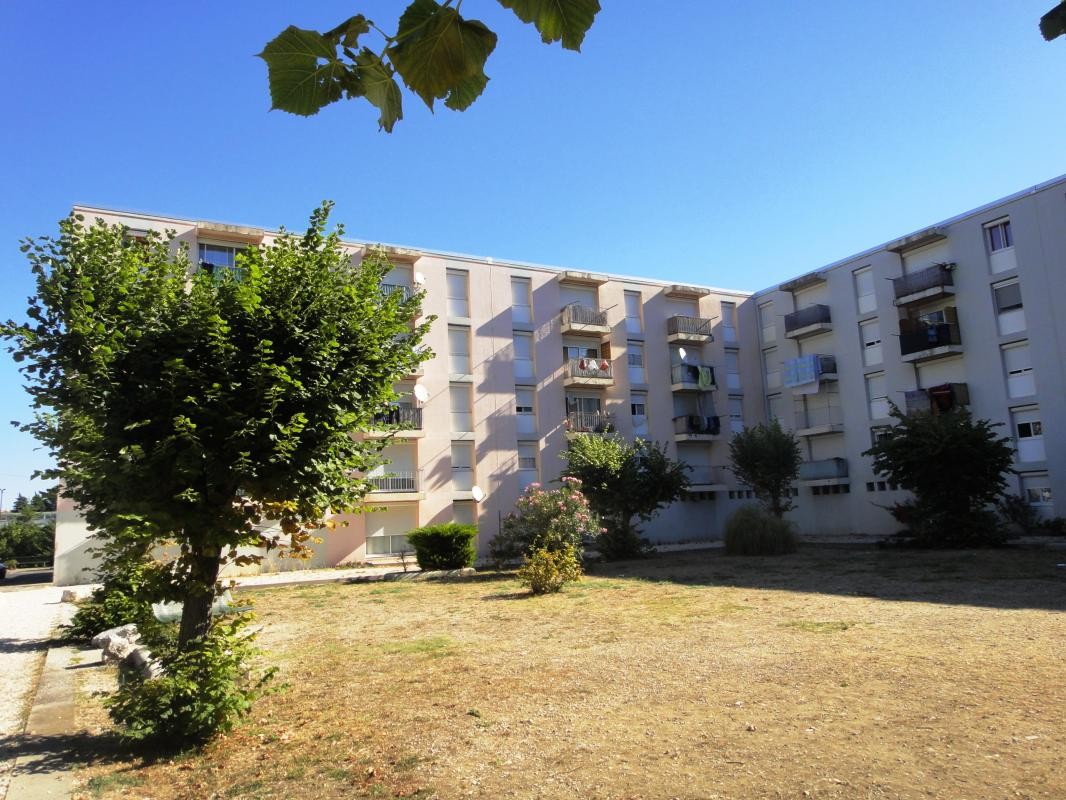 Location Appartement à l'Isle-sur-la-Sorgue 0 pièce