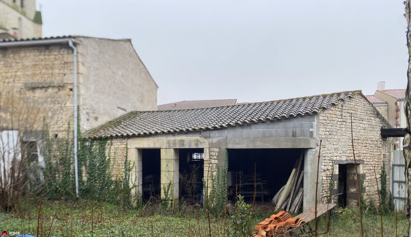 Vente Maison à Sainte-Gemme-la-Plaine 14 pièces