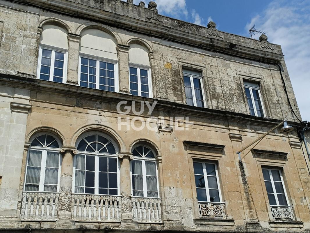 Vente Appartement à Fontenay-le-Comte 8 pièces