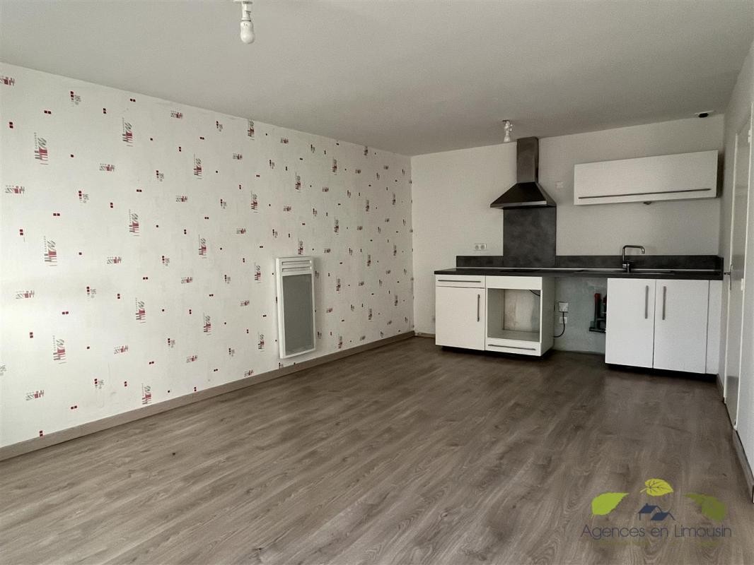 Vente Appartement à Saint-Léonard-de-Noblat 1 pièce