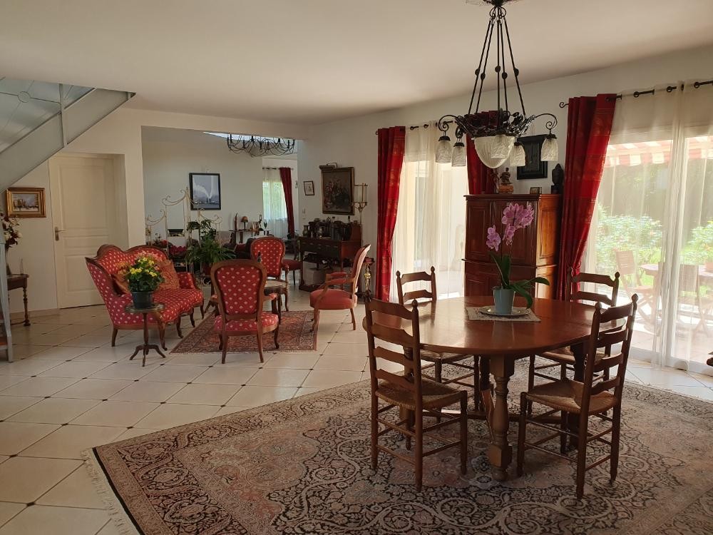 Vente Maison à le Mesnil-Saint-Denis 10 pièces