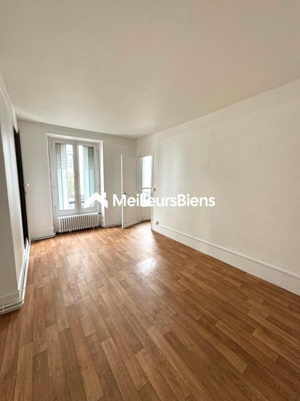 Location Appartement à Paris Ménilmontant 20e arrondissement 2 pièces