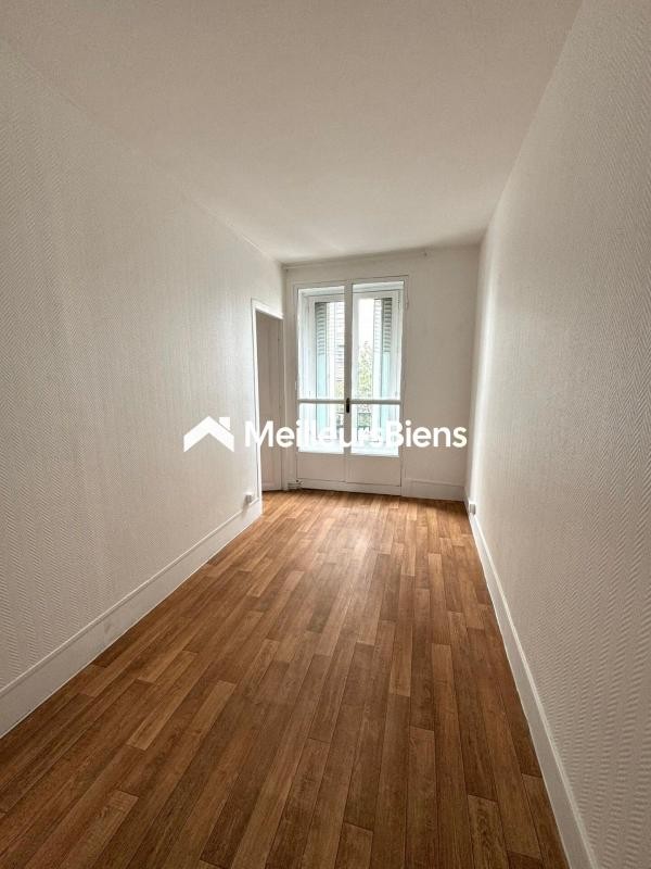 Location Appartement à Paris Ménilmontant 20e arrondissement 2 pièces