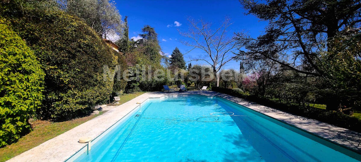 Vente Maison à Châteauneuf-Grasse 8 pièces