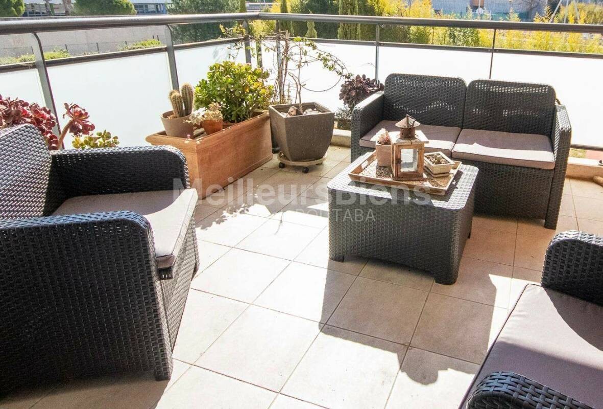 Vente Appartement à Marseille 8e arrondissement 3 pièces