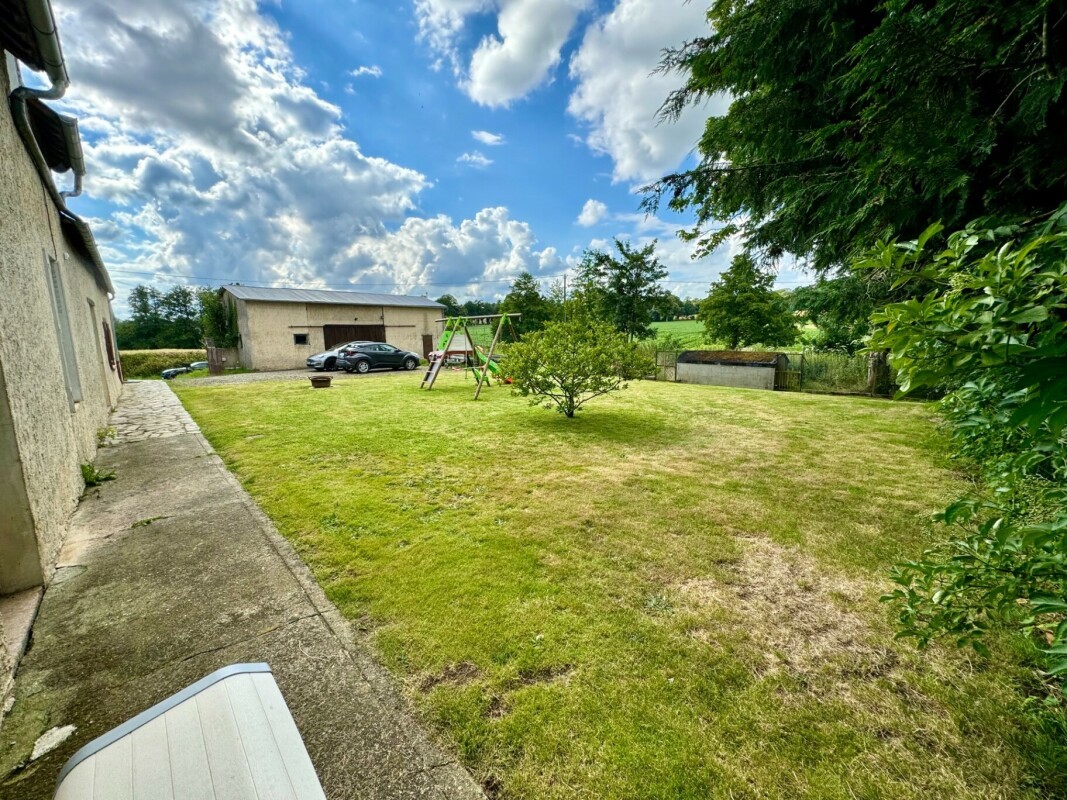 Vente Maison à Saint-Denis-de-Gastines 7 pièces