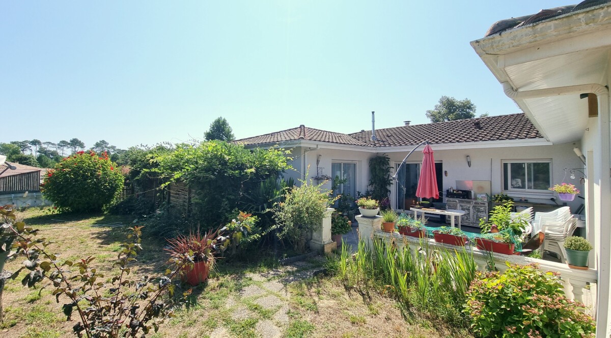 Vente Maison à Ygos-Saint-Saturnin 9 pièces