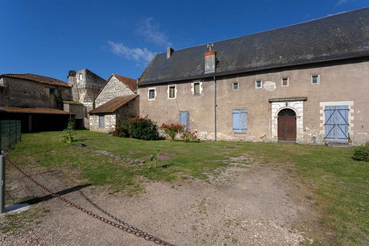 Vente Maison à Mirebeau 0 pièce