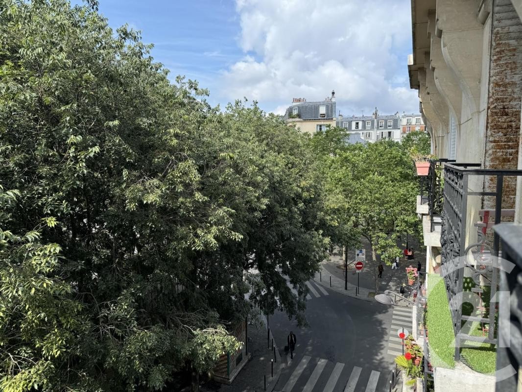 Vente Appartement à Paris Butte-Montmartre 18e arrondissement 3 pièces