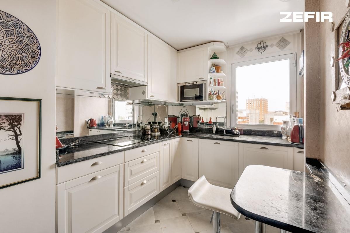 Vente Appartement à Paris Buttes-Chaumont 19e arrondissement 4 pièces