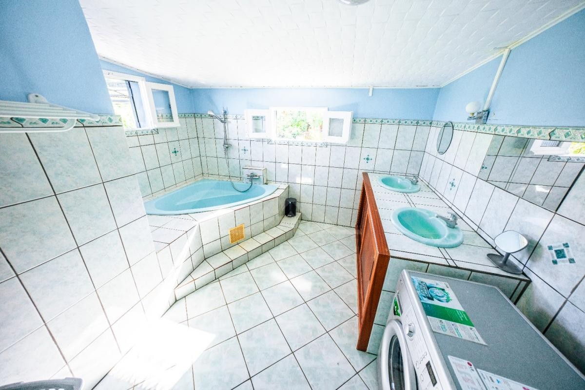 Vente Maison à Saint-Pierre 8 pièces