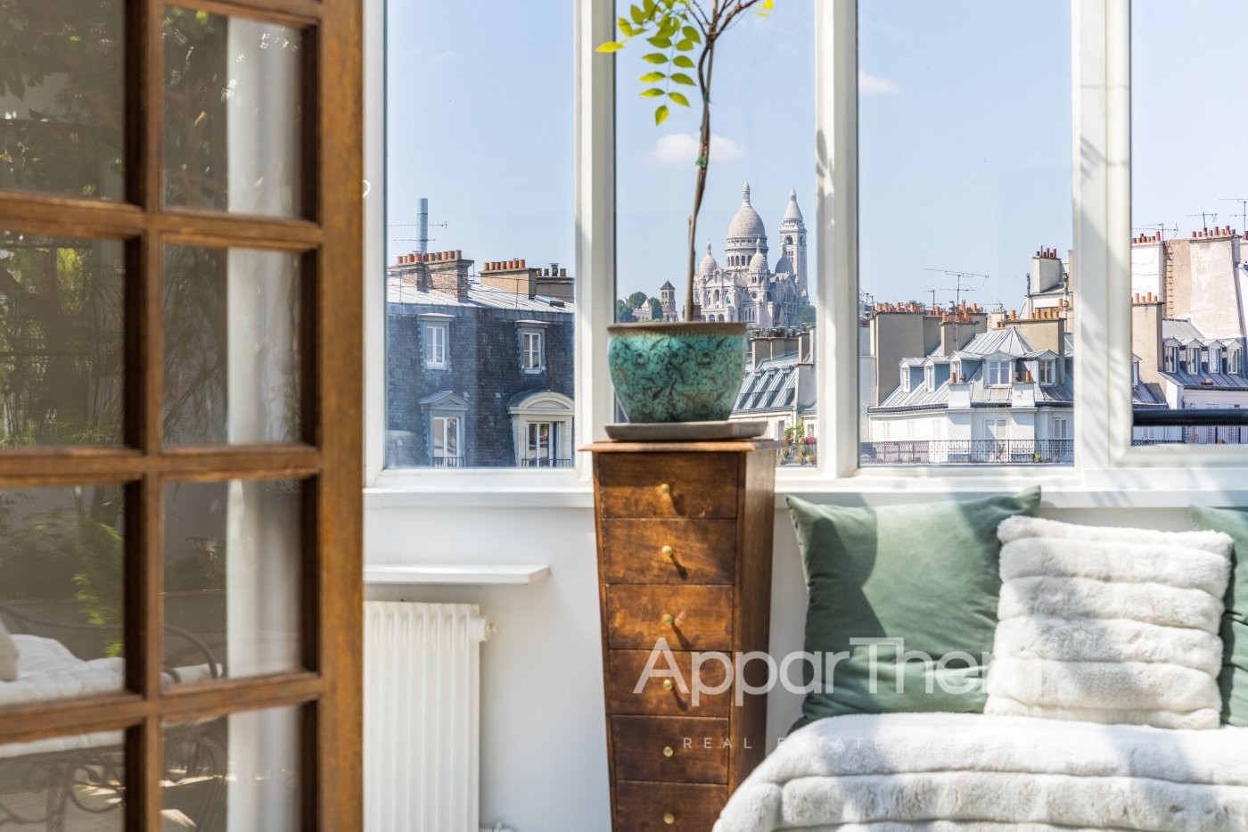 Vente Appartement à Paris Entrepôt 10e arrondissement 5 pièces