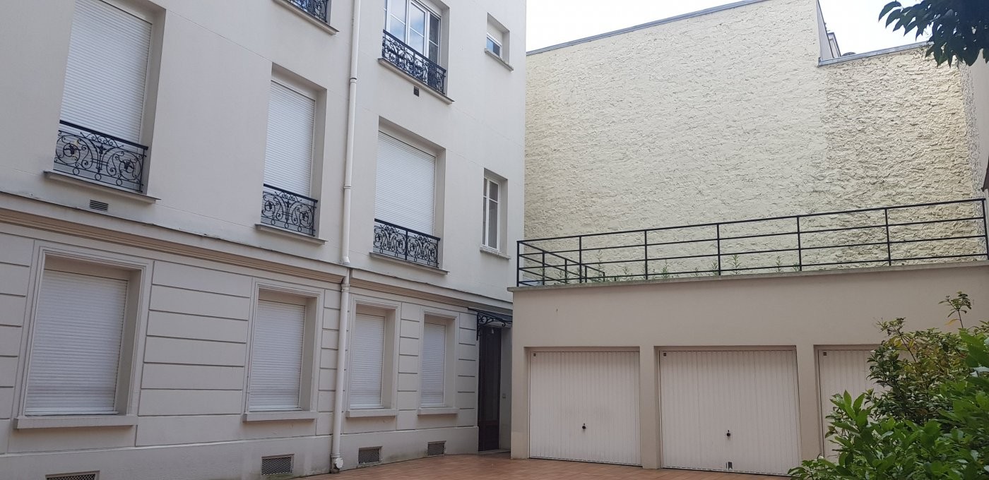 Location Bureau / Commerce à Paris Passy 16e arrondissement 3 pièces