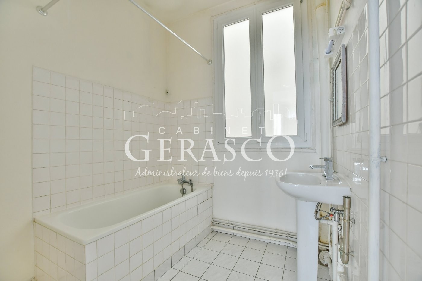 Location Appartement à Paris Vaugirard 15e arrondissement 2 pièces