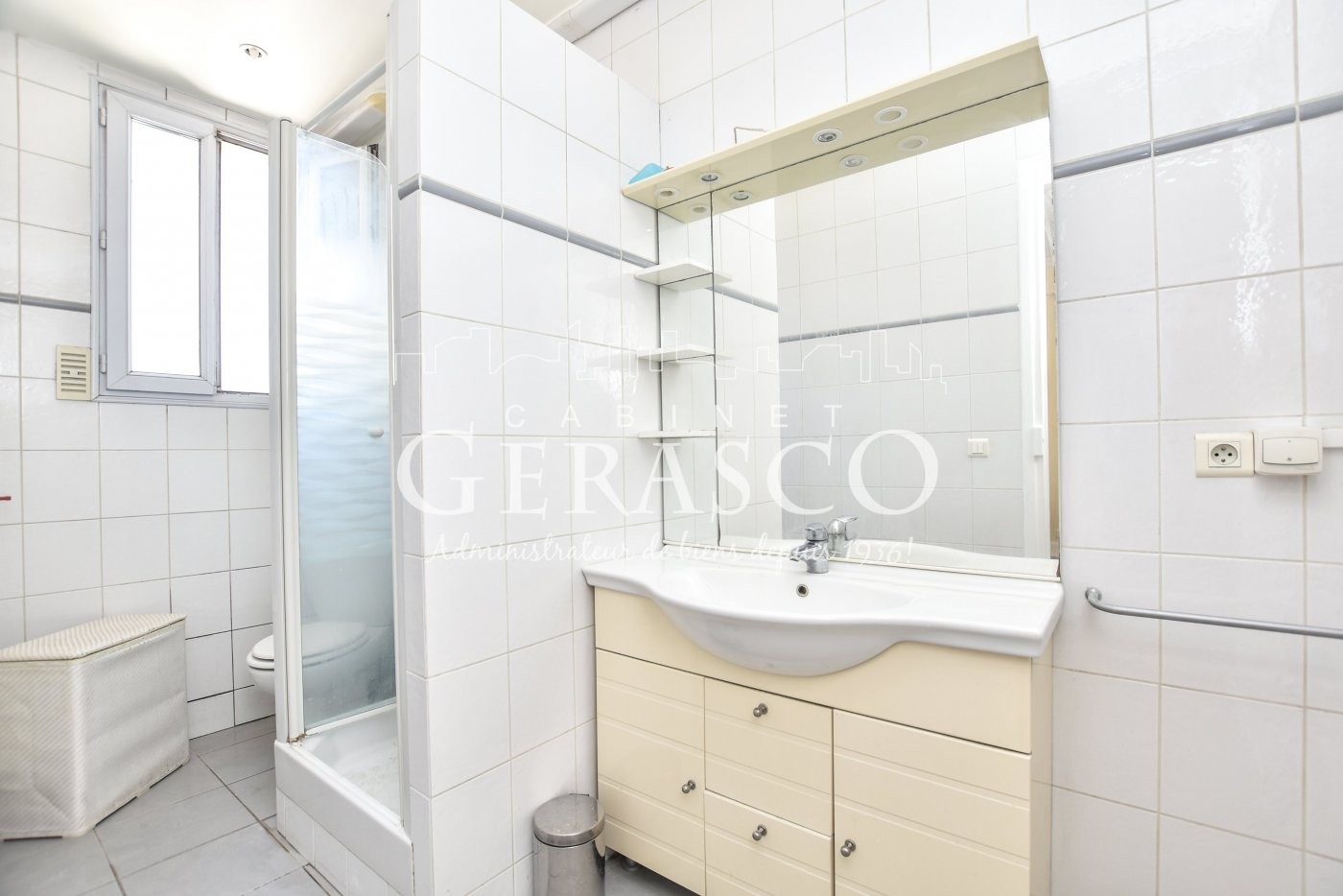 Location Appartement à Paris Batignolles-Monceaux 17e arrondissement 1 pièce