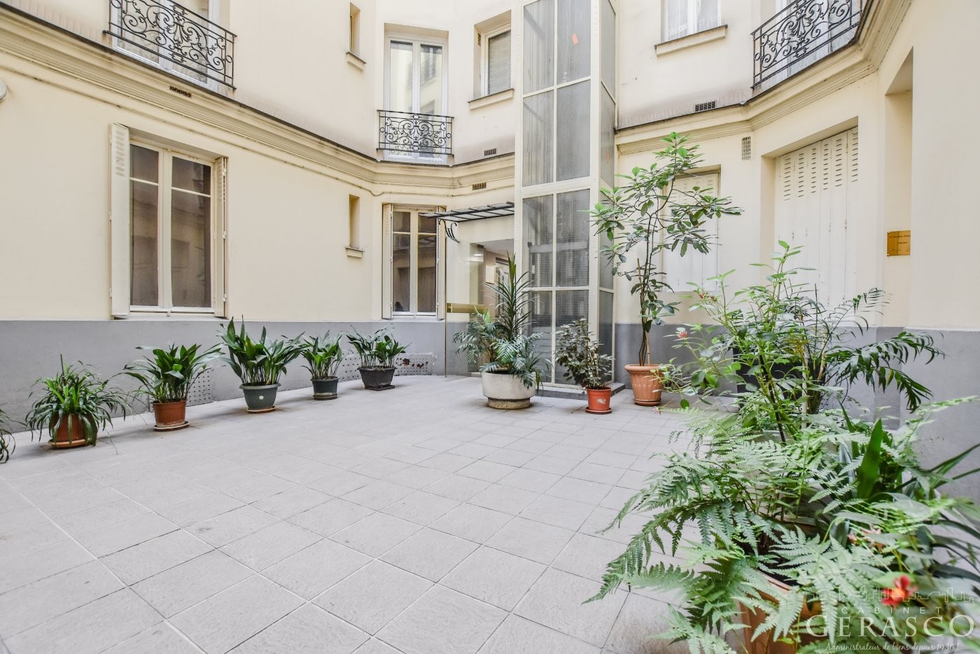 Location Appartement à Paris Passy 16e arrondissement 2 pièces