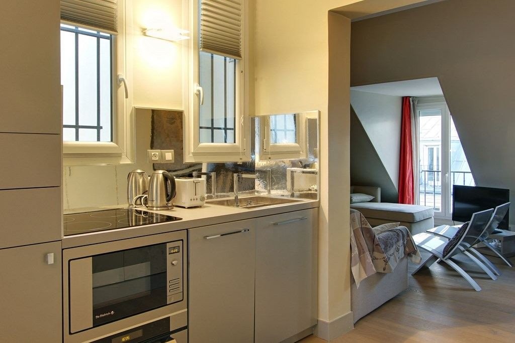 Location Appartement à Paris Luxembourg 6e arrondissement 2 pièces