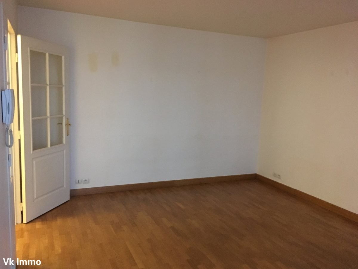 Location Appartement à Saint-Maurice 1 pièce